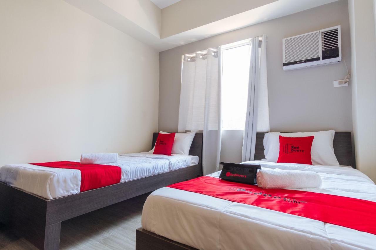 Reddoorz Premium @ Vista Heights Legarda Hotel Manila Kültér fotó